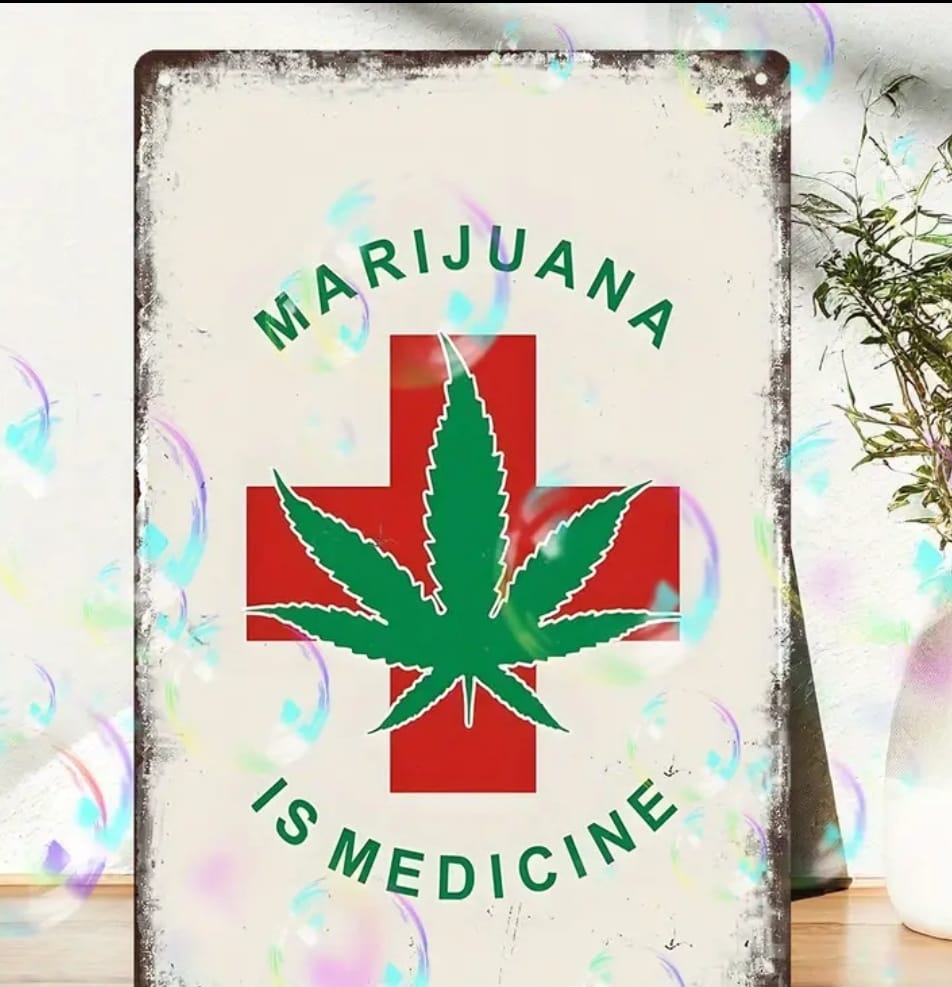 Placa Metálica Vintage em alumínio - "M4riju4n4 is Medicine" - Retro - Imagem 2